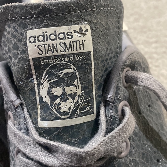 Adidas LIMITED EDITION - Picture 3 of 4